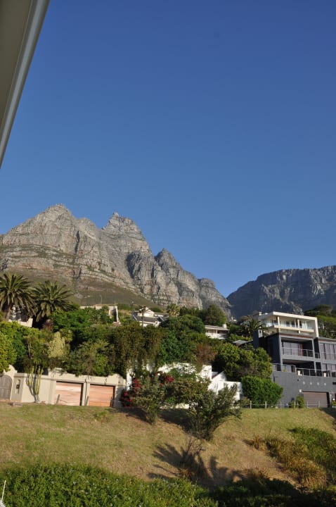 Vom Balkon aus Atholl House