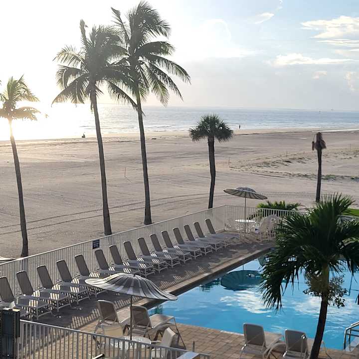 Pool Best Western Plus Hotel Beach Resort