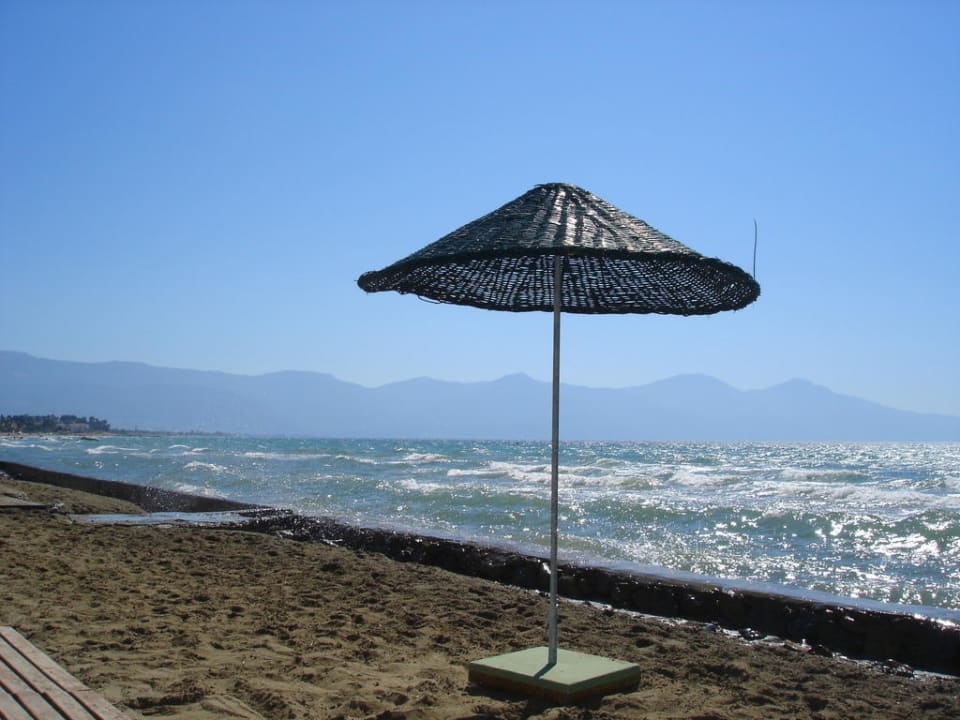 Hotel-Strand im hinteren Teil Ephesia Holiday Beach Club