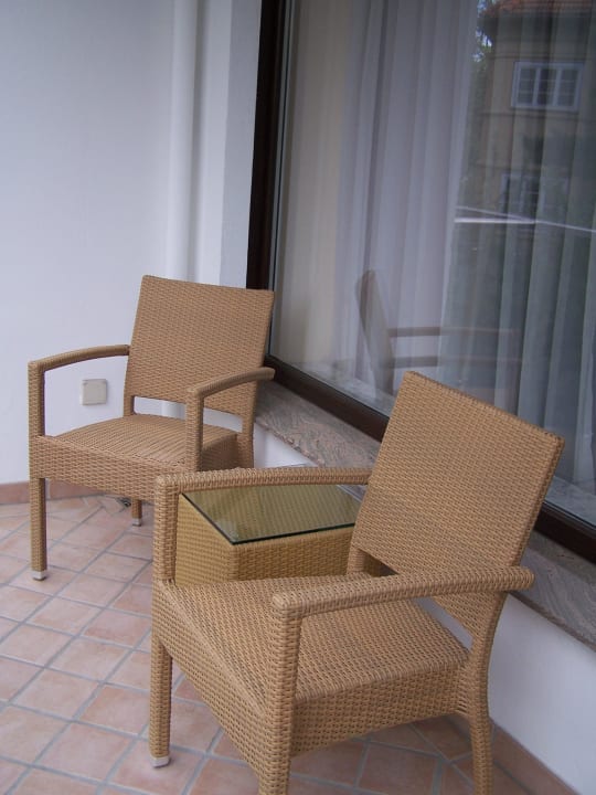 Netter Balkon Bernstein Villa Kastania