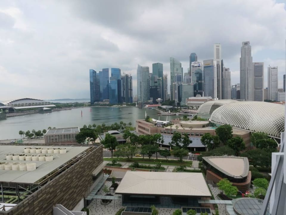 Blick auf die Bay Parkroyal Collection Marina Bay