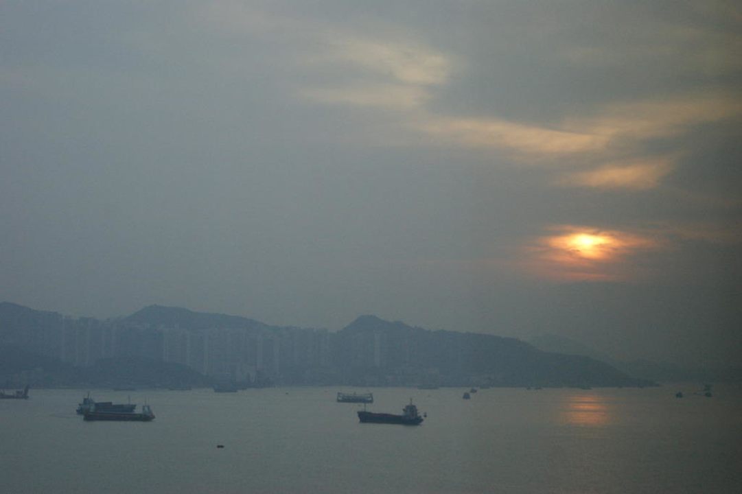 Vom Dach des Hotels aufgenommen Harbour Grand Kowloon