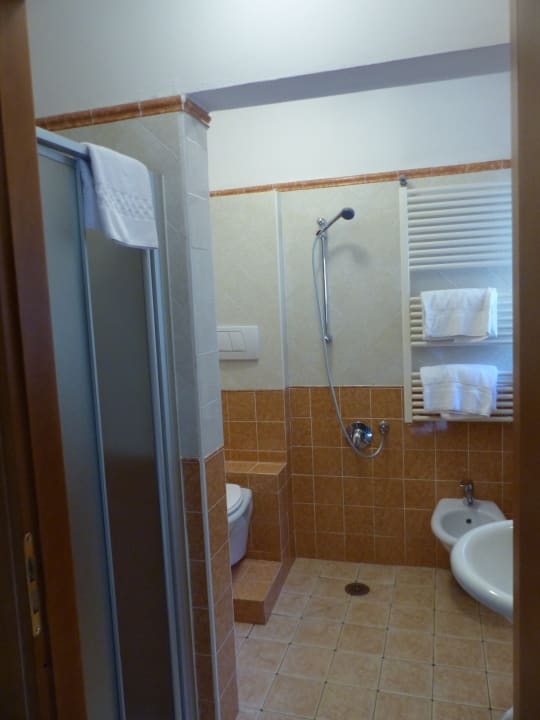 Das Badezimmer Hostel Archi Rossi