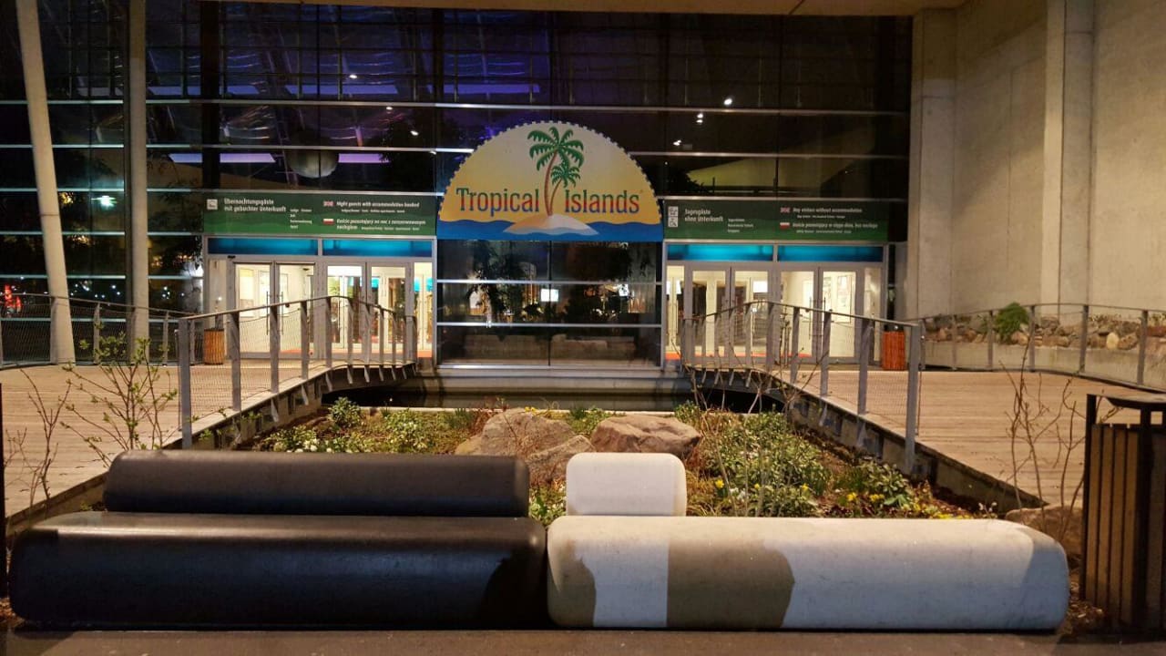 Eingang Tropical Islands Resort