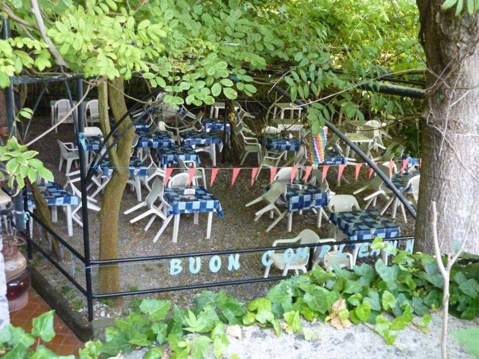 Kleines Risterante am Strand von Hotel Desiree und Hotel Desiree