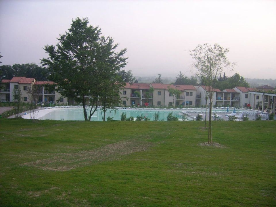 Pool Belvedere Village