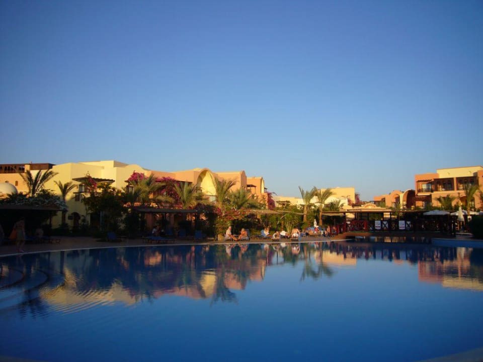 Der große Pool Jaz Makadi Saraya Resort