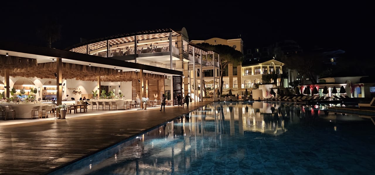 Pool Rixos Park Belek - The Land of Legends Access