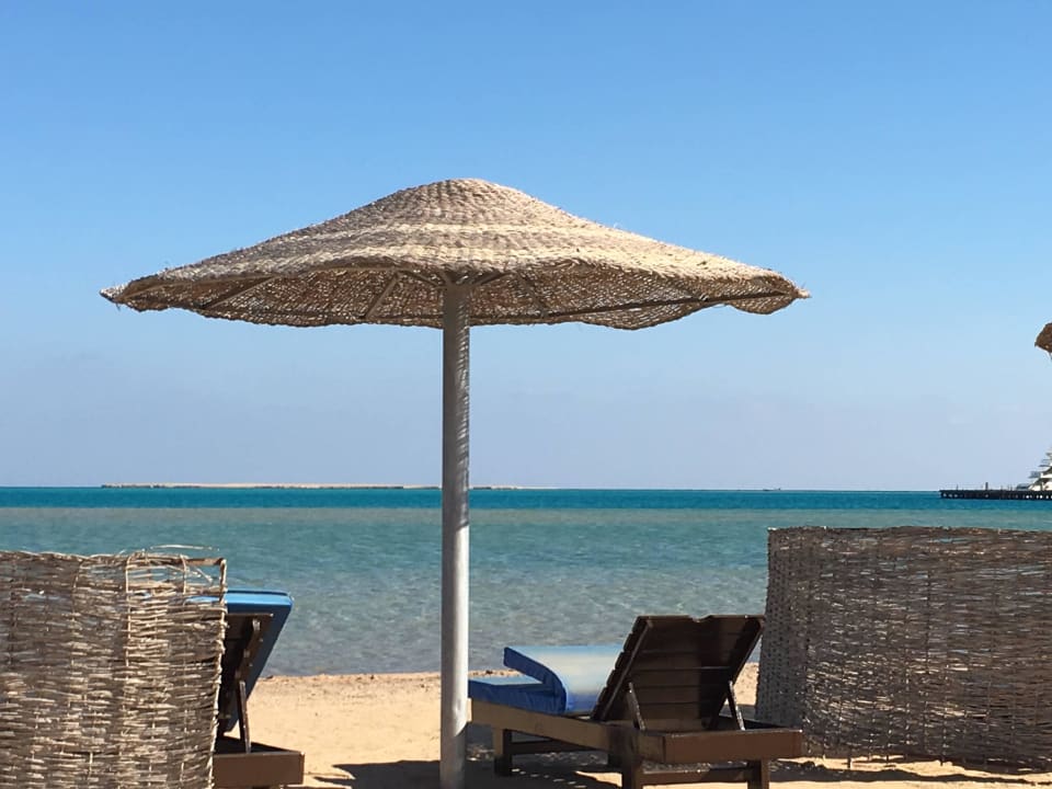 Strand der Surfmotion Palm Royale Resort - Soma Bay