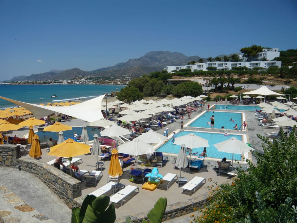 Blick zu den Pools Atlantica Mikri Poli Crete