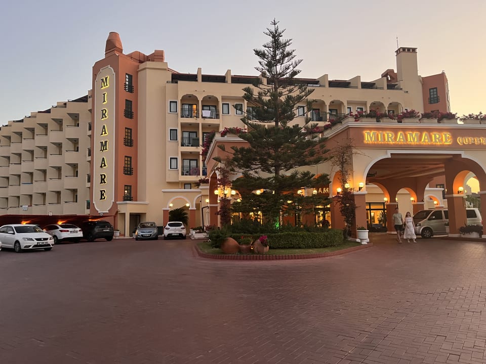 Außenansicht Miramare Queen Hotel