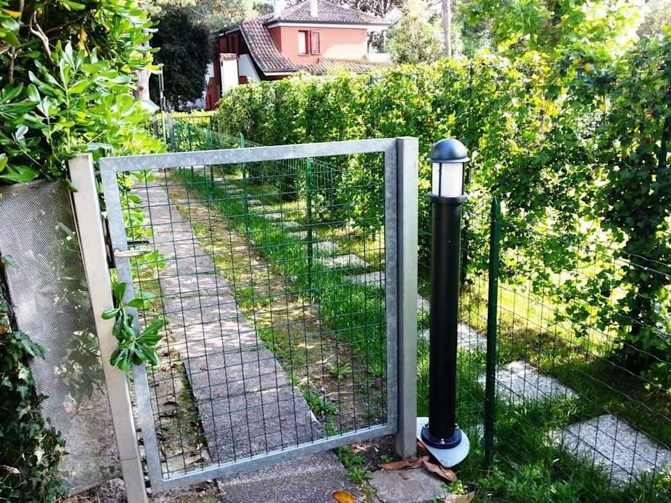 Kleiner Abkürzungsweg Strand Villa Erica