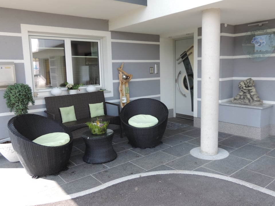 Lobby Apartmenthaus Vergissmeinnicht