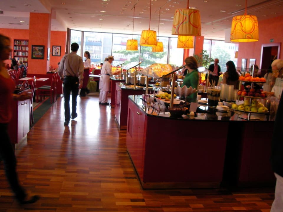 Salle du buffet au deuxième étage Vienna House Diplomat Prague