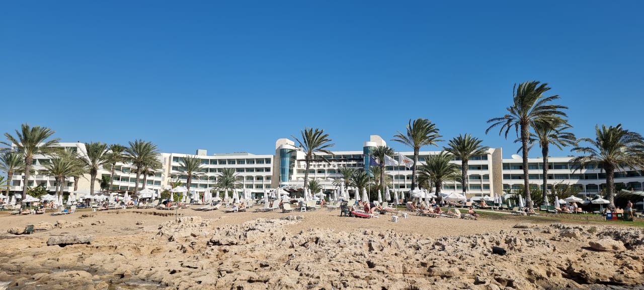 Außenansicht Constantinou Bros Athena Beach Hotel