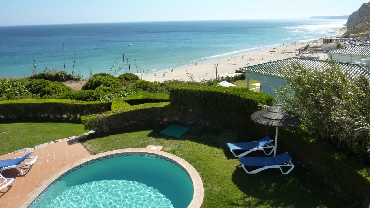 Blick aus Villa 1 zum Strand Hotel Clube Porto Mos