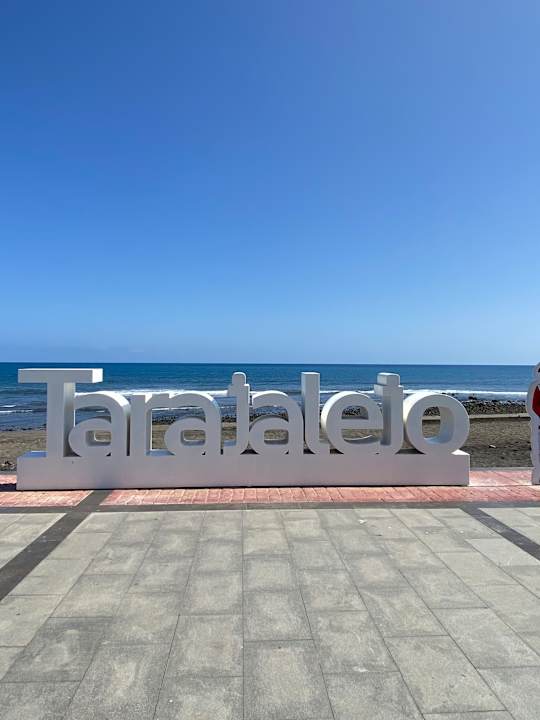 Strand R2 Romantic Fantasia Suites - Adults only