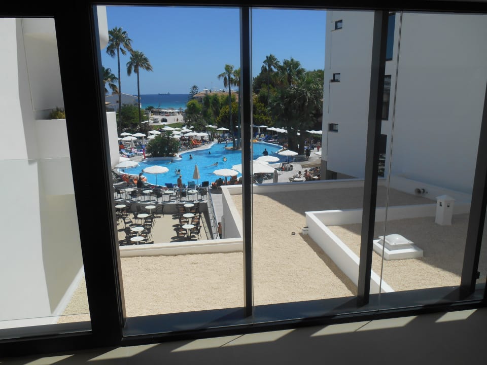 Durchgang zu den Zimmern allsun Hotel Eden Alcudia