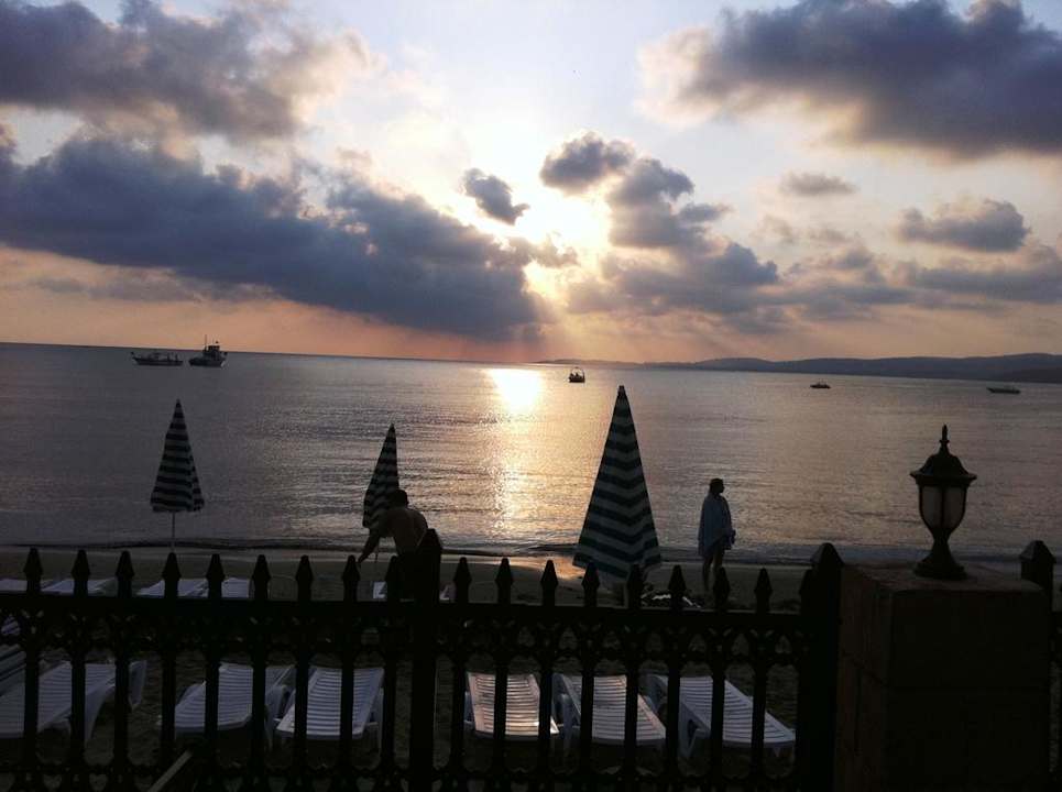 Sonnenuntergang Lonicera Resort & Spa Hotel
