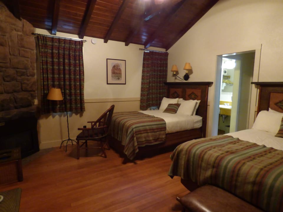 Western Cabin Hotel Zion Lodge