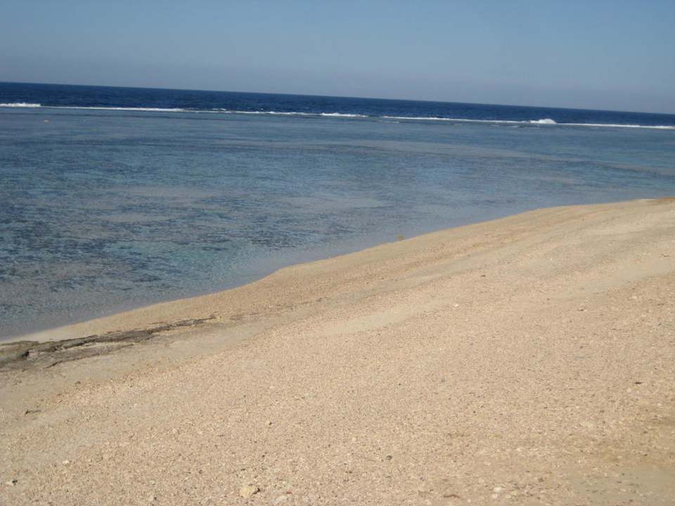 Sehr schön aber kaum Sand Pensée Royal Garden Beach Resort
