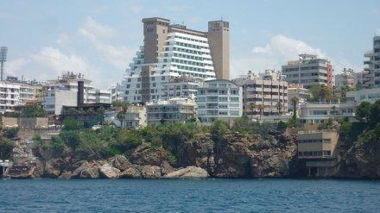 Рамада Плаза Ramada Plaza by Wyndham Antalya