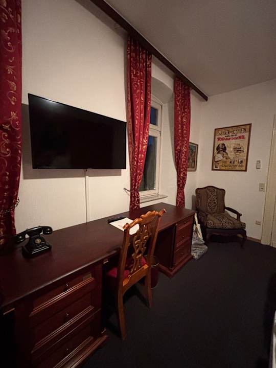 Zimmer EIFELkrimihotel