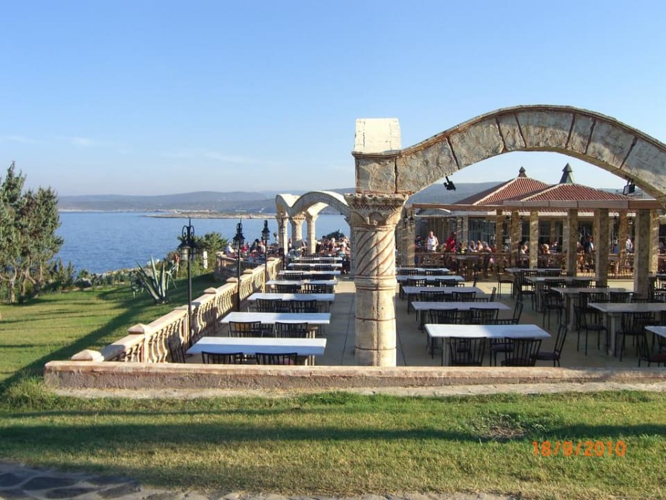 Meistens Marmortische und Metallstühle Club Resort Atlantis