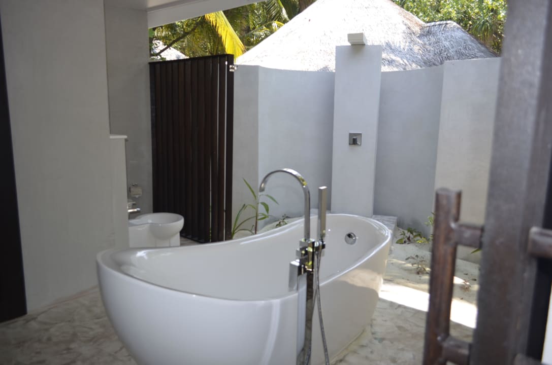 Das Außenbad Kihaa Maldives