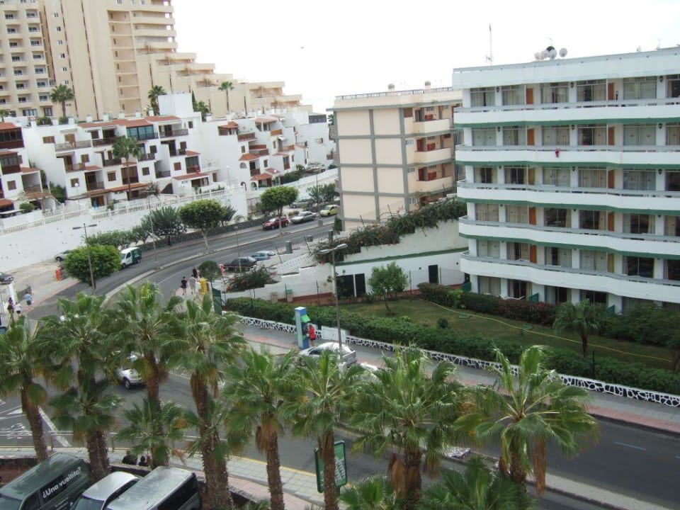Blick vom Hintereingang des Hotels Seaside Hotel Sandy Beach