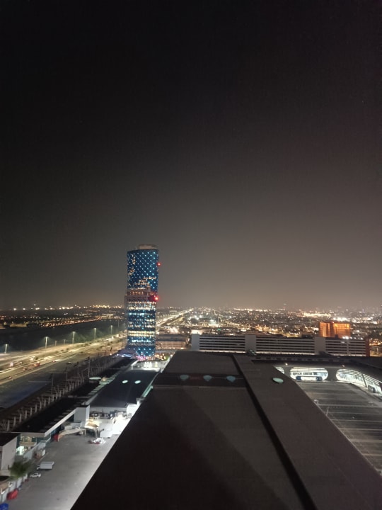 Ausblick Pearl Rotana Capital Centre