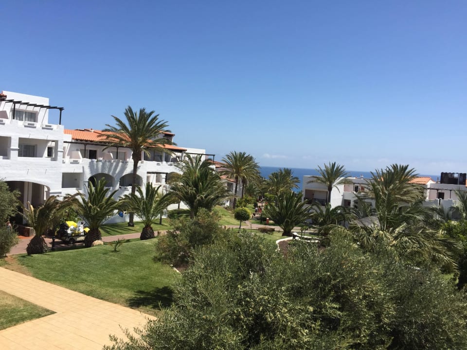Mit Blick auf den blauen Himmel TUI MAGIC LIFE Fuerteventura