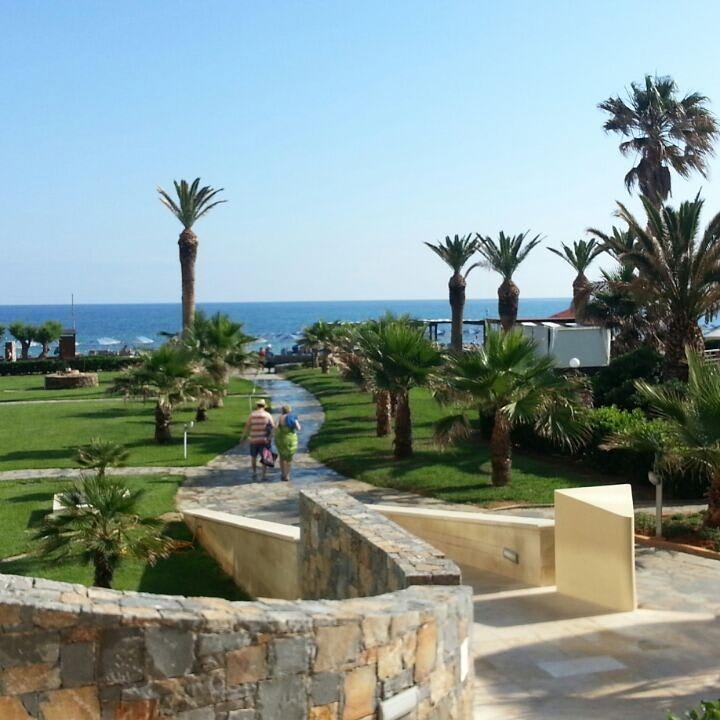 Blick von der Lobby richtung Meer Calimera Sirens Beach