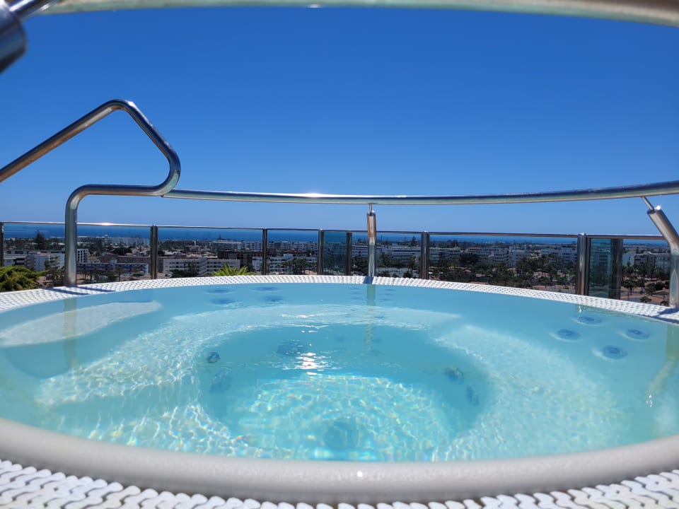 Pool Bull Eugenia Victoria & Spa