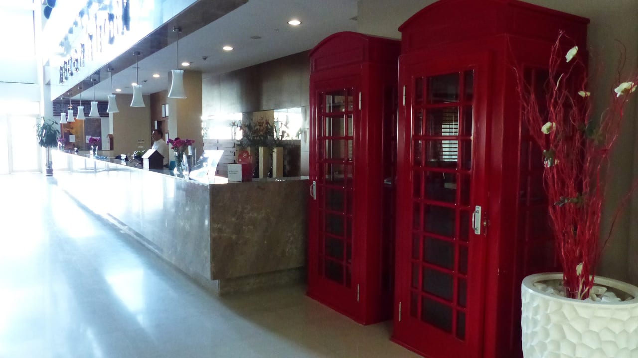 Diese beiden Teile waren nur Attrappe   Sunis Evren Beach Resort Hotel & Spa