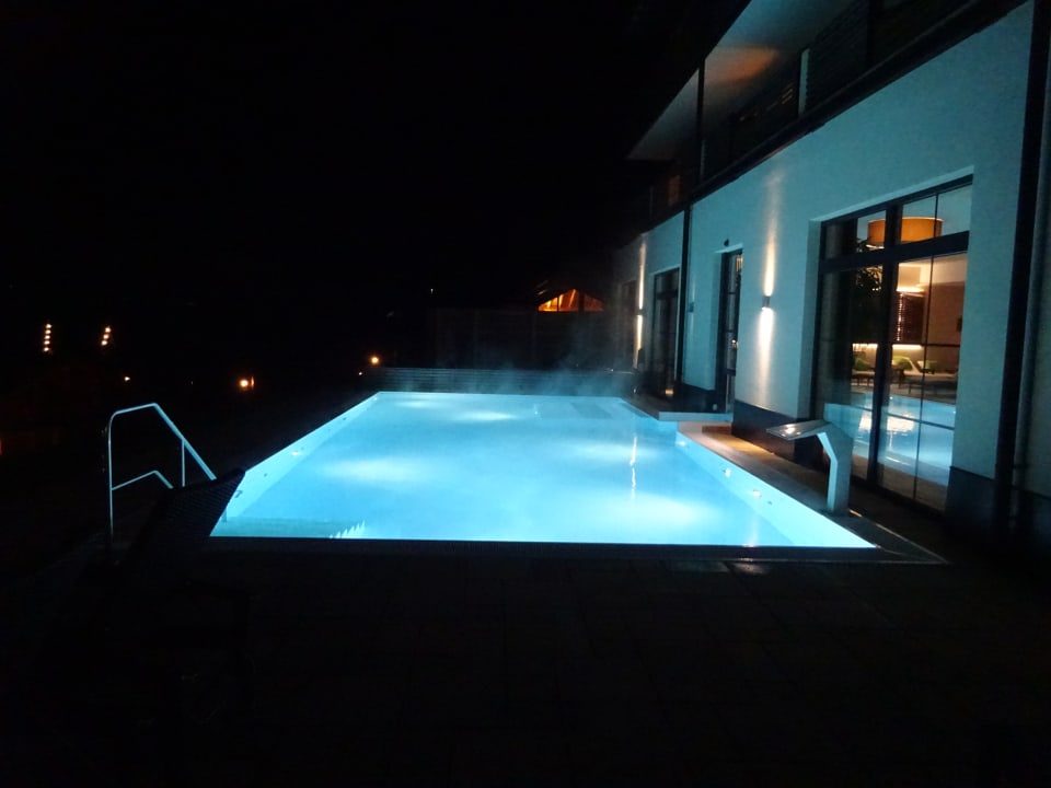 Pool Panoramahotel Oberjoch