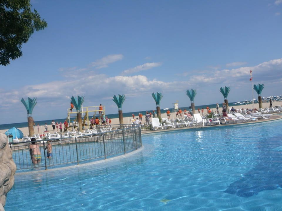 Basen  Hotel Borjana