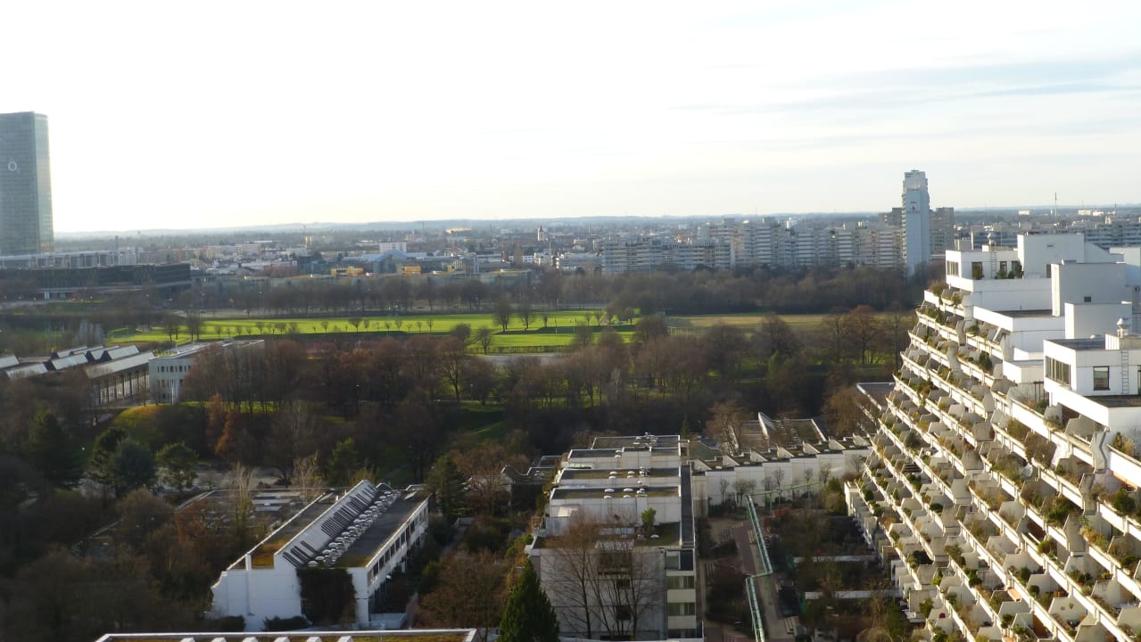 Ausblick auf München Arthotel ANA im Olympiapark