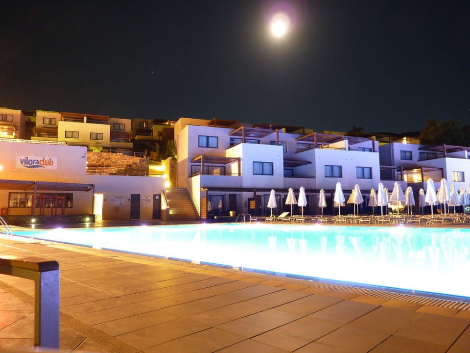 Hauptpool bei Vollmond Atlantica Mikri Poli Crete