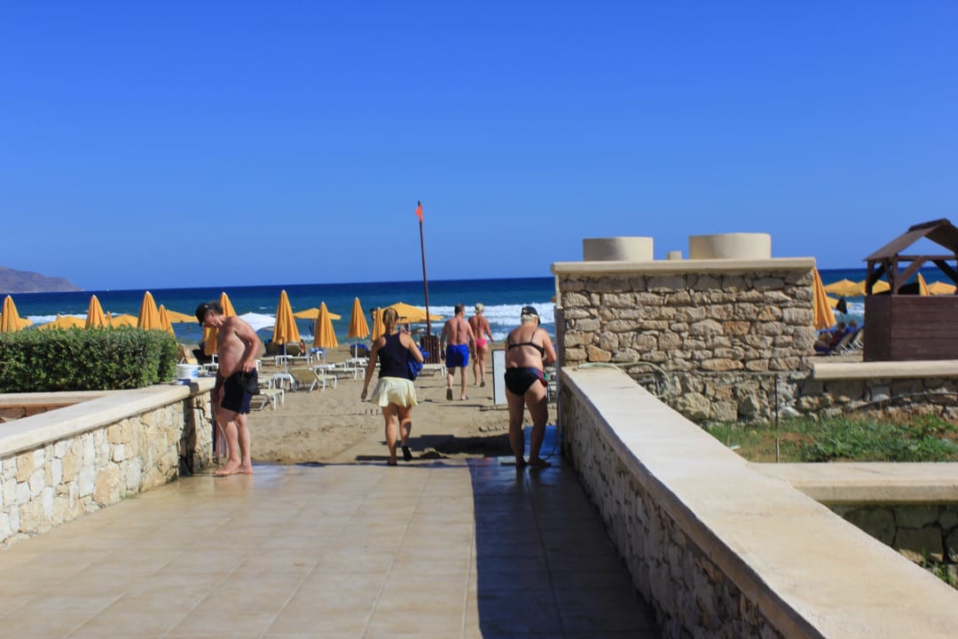 Zugang zum Strand Vantaris Palace
