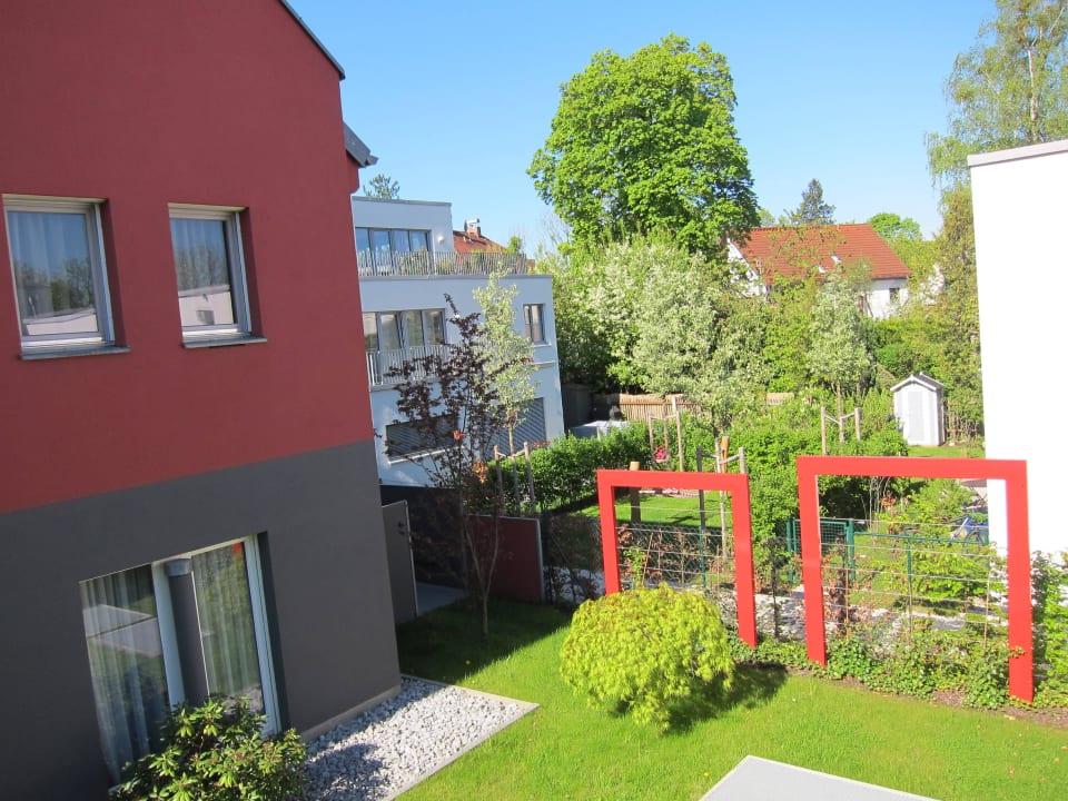 Vom Balkon der Ausschau zur Nachbarschaft Hotel Amalienburg