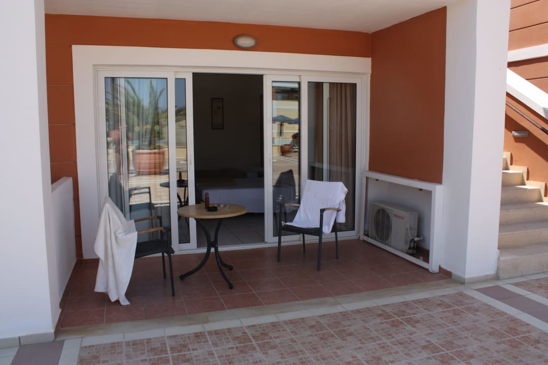 Zimmer von außen Porto Bello Royal