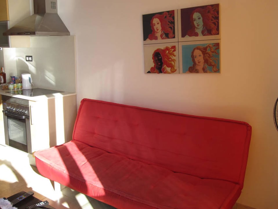 Sofa sah nicht mehr so lecker aus Hotel LIVVO Corralejo Beach