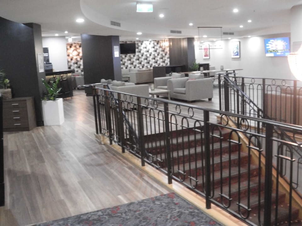 Lobby Hotel Grand Chancellor Townsville