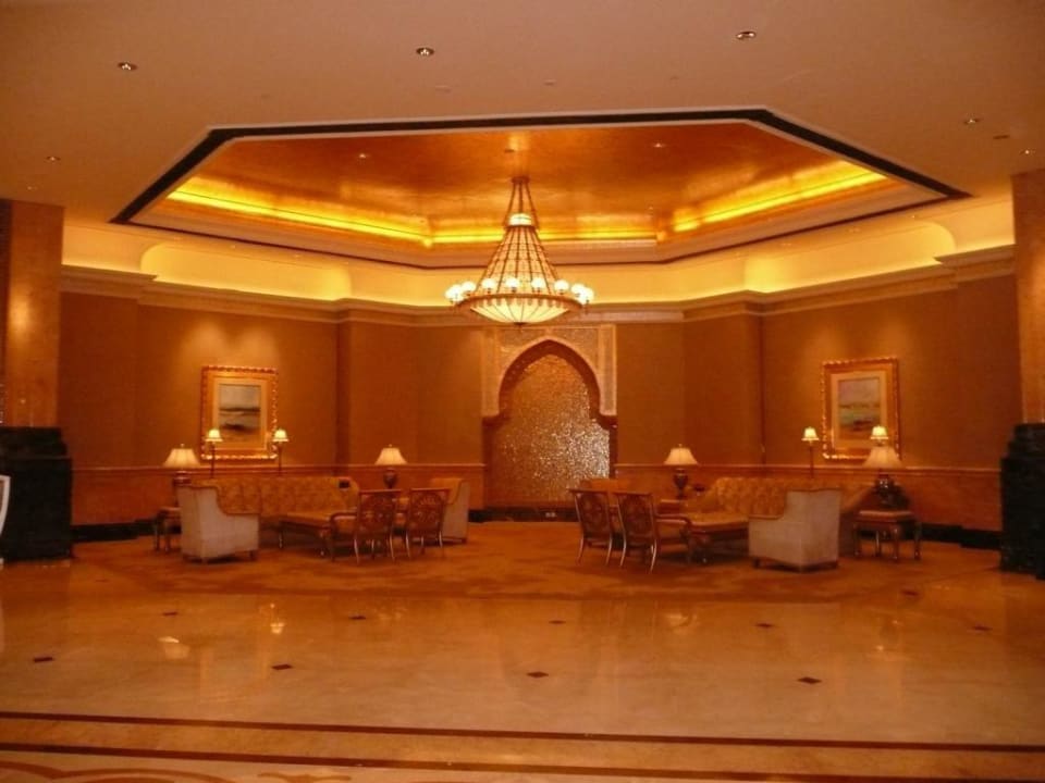 Im Eingangsbereich des Hotels Emirates Palace Mandarin Oriental