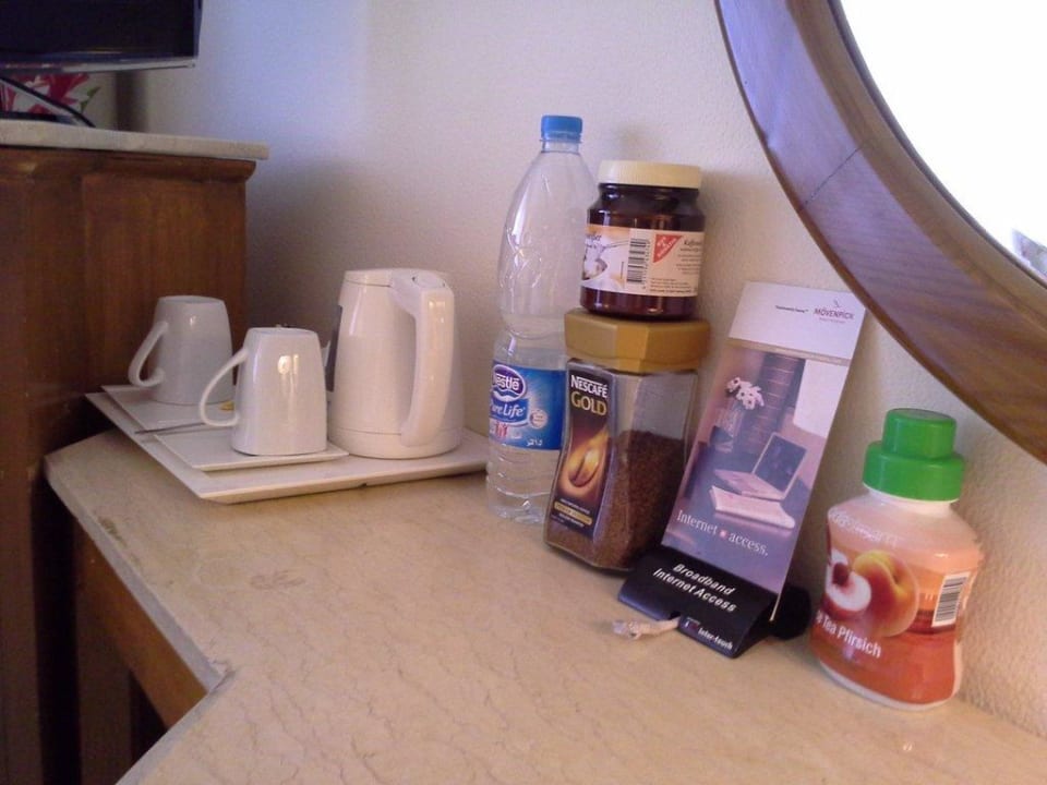 Kaffee-Ecke im Zimmer Continental Hotel Hurghada