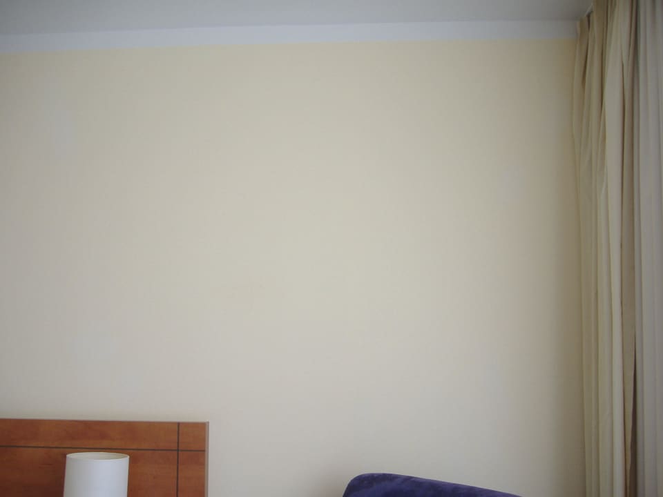 Wo sind die Bilder oder Spiegel? Hotel Vier Jahreszeiten Starnberg