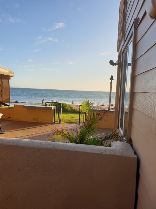 Außenansicht Days Inn Maui Oceanfront Inn