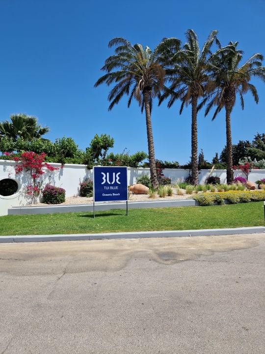 Außenansicht TUI BLUE Oceanis Beach and Spa Resort