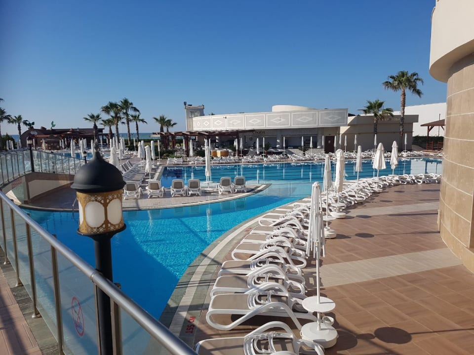 Pool Kirman Belazur Resort & Spa